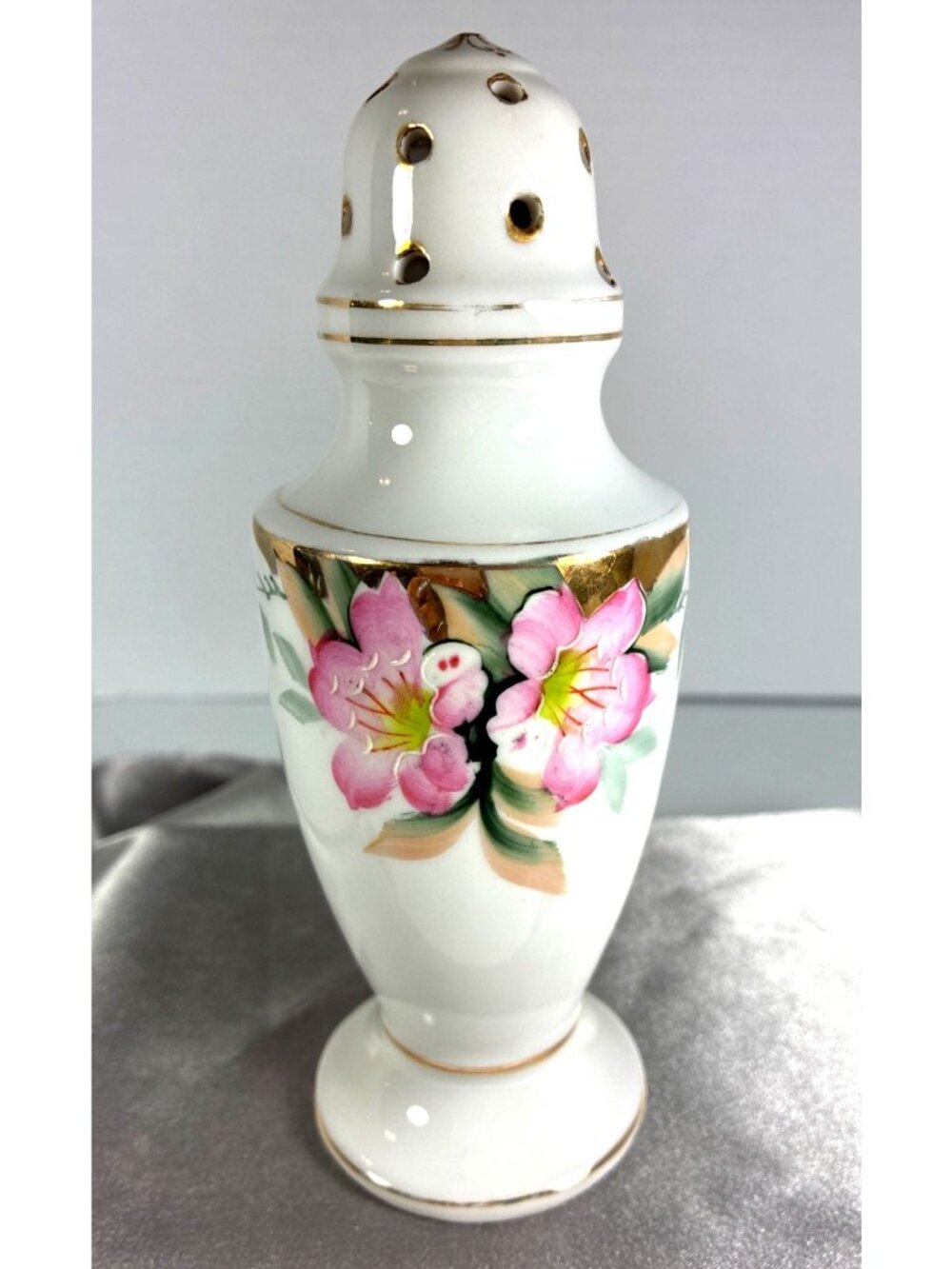 Vintage Hand Painted Noritake Shaker